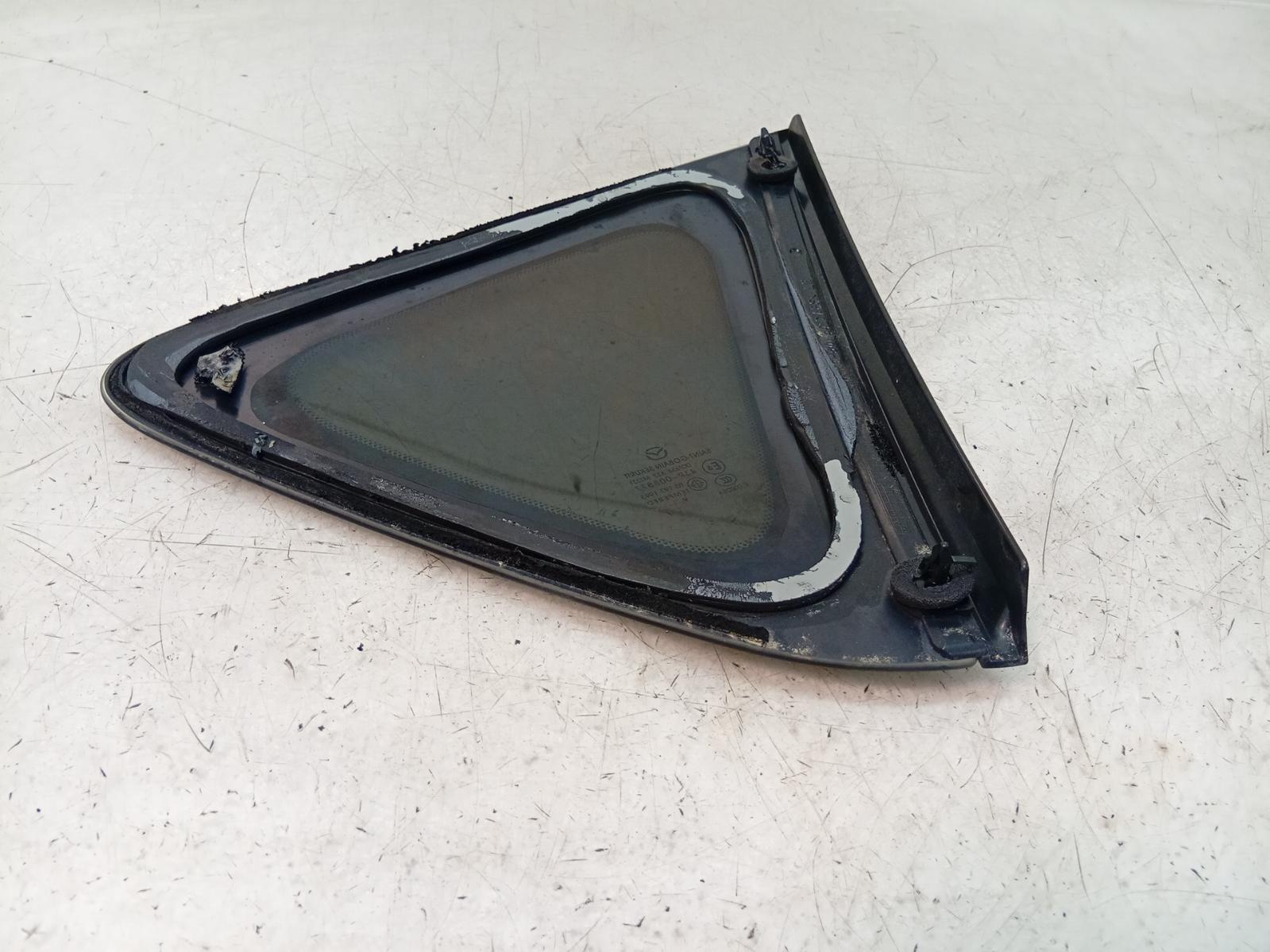 Left_Rear_Side_Glass