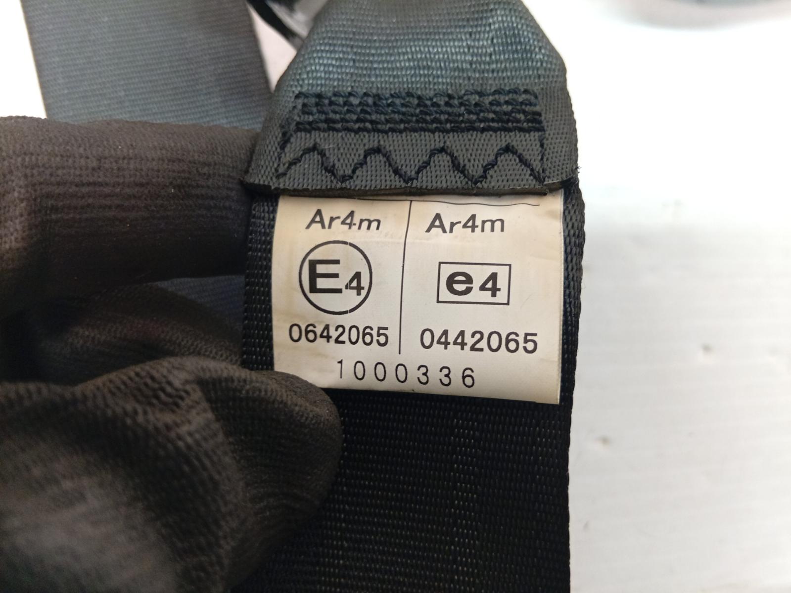 Seat_Belt_Stalk