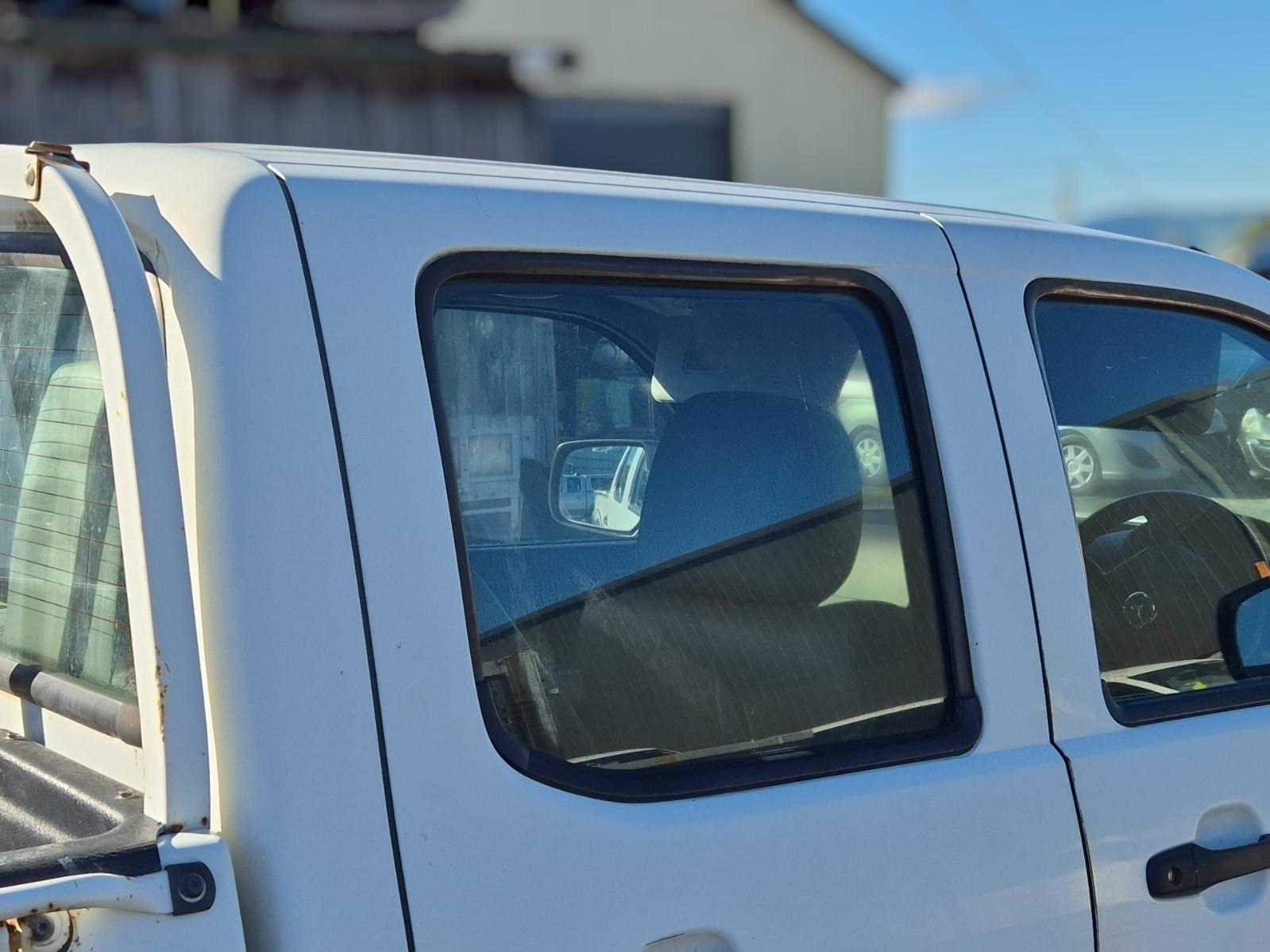 Right_Rear_Door_Window