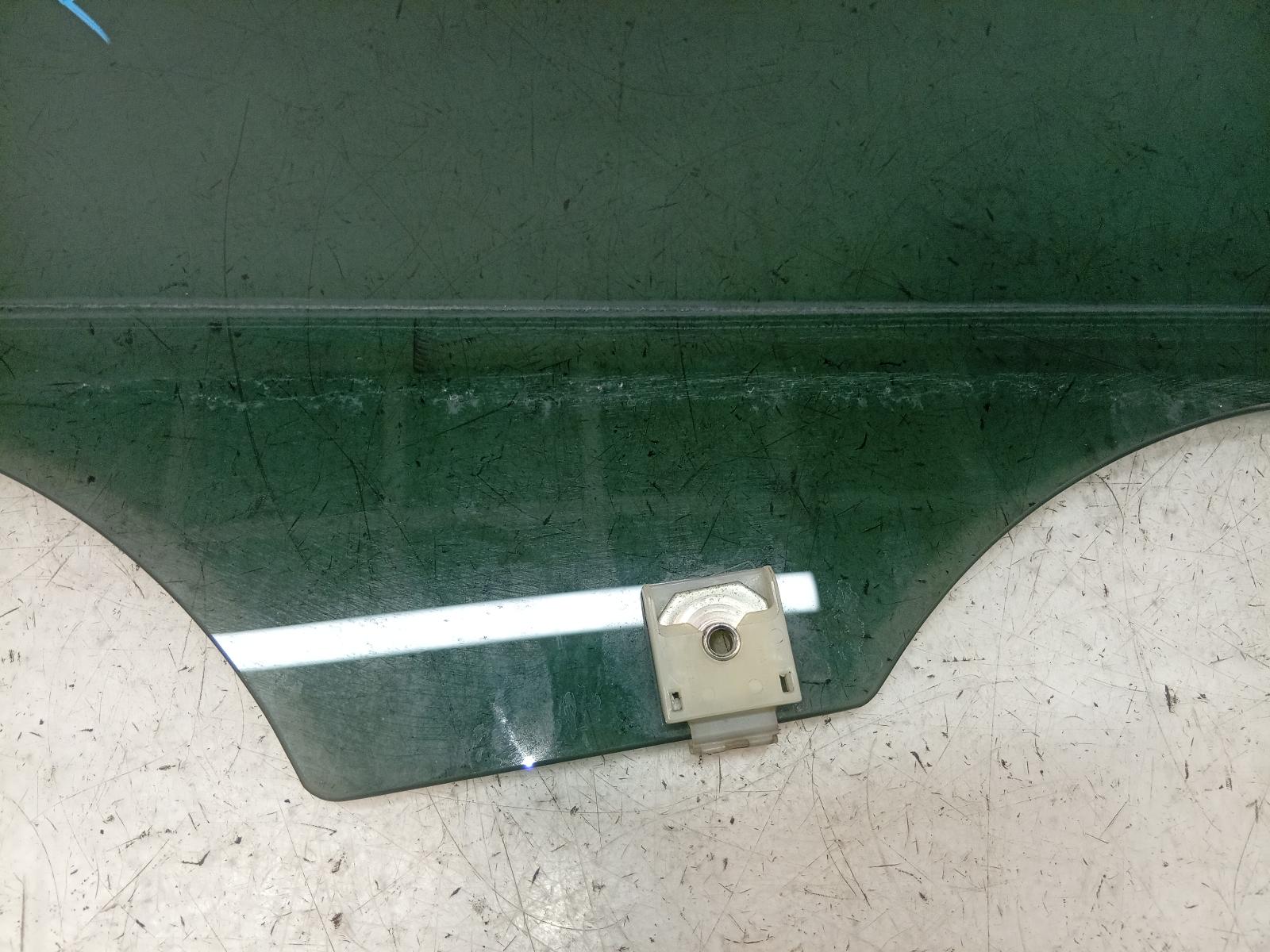 Right_Rear_Door_Window