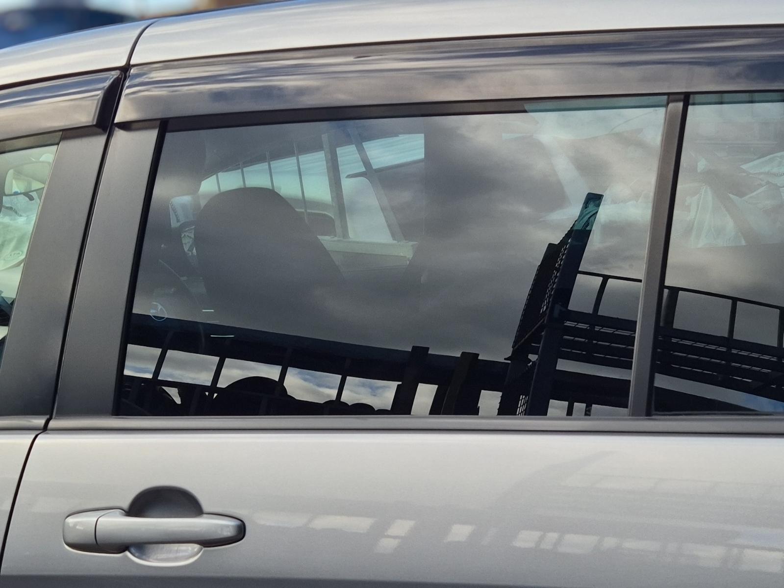 Left_Rear_Door_Window