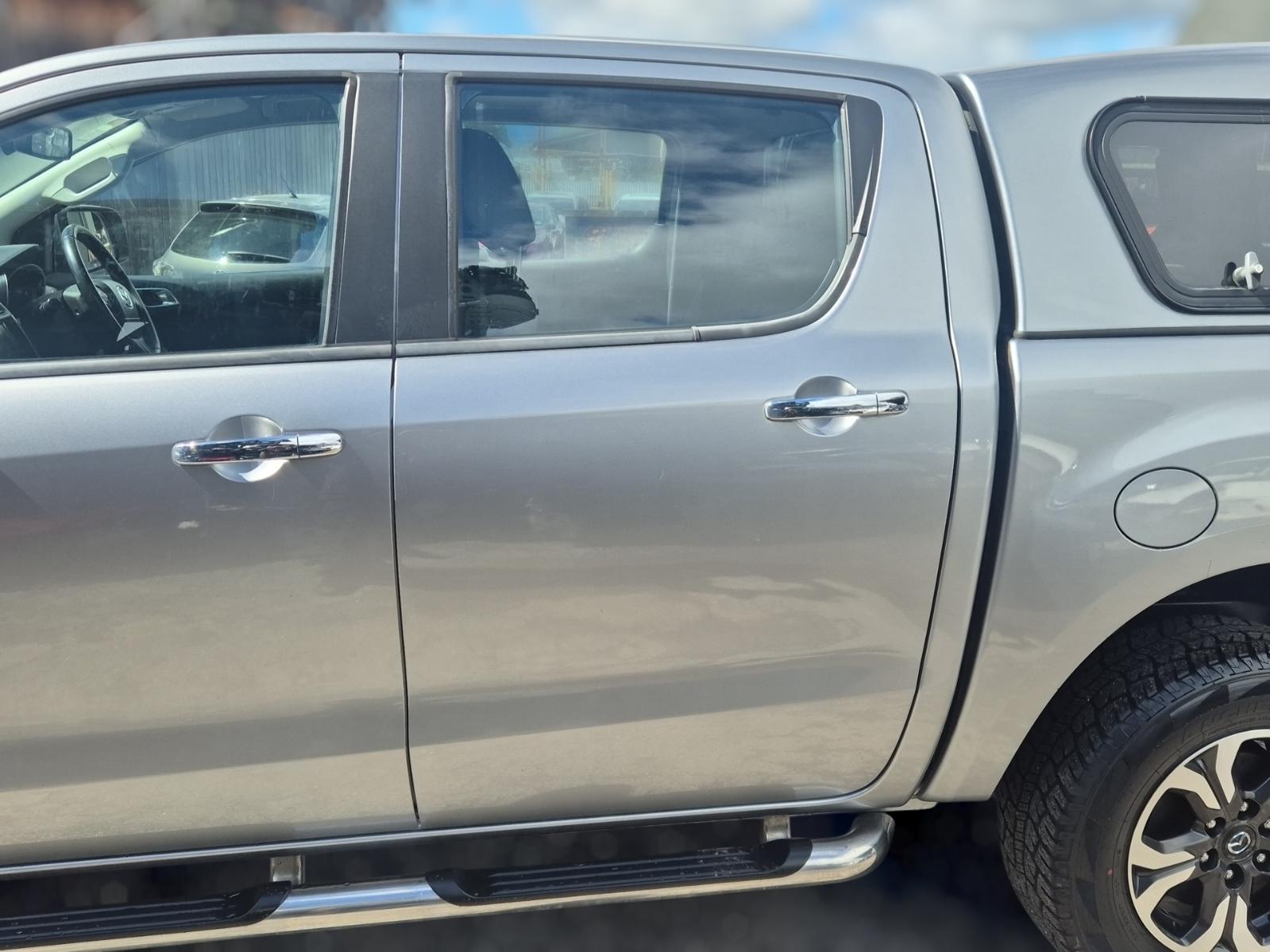 Left_Rear_Door_Sliding