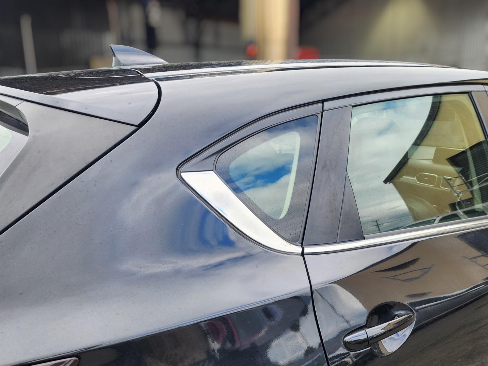 Right Rear Side Glass
