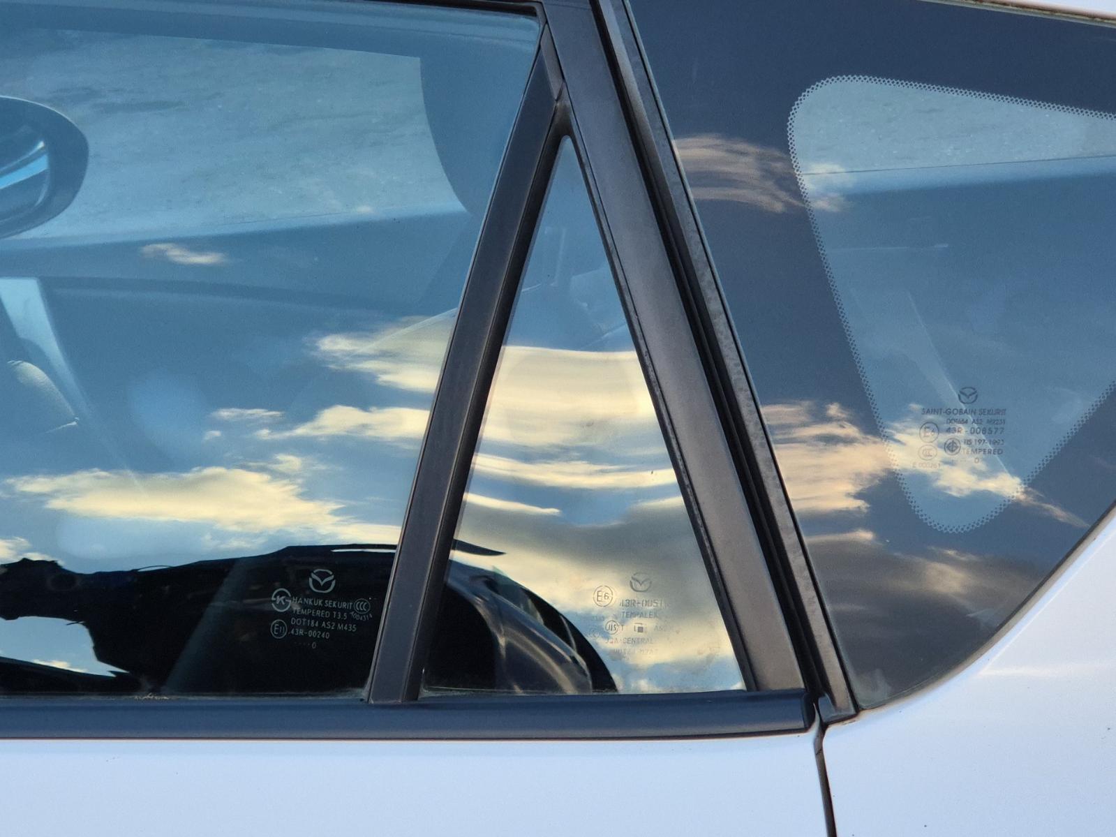 Left_Rear_1q_Door_Glass