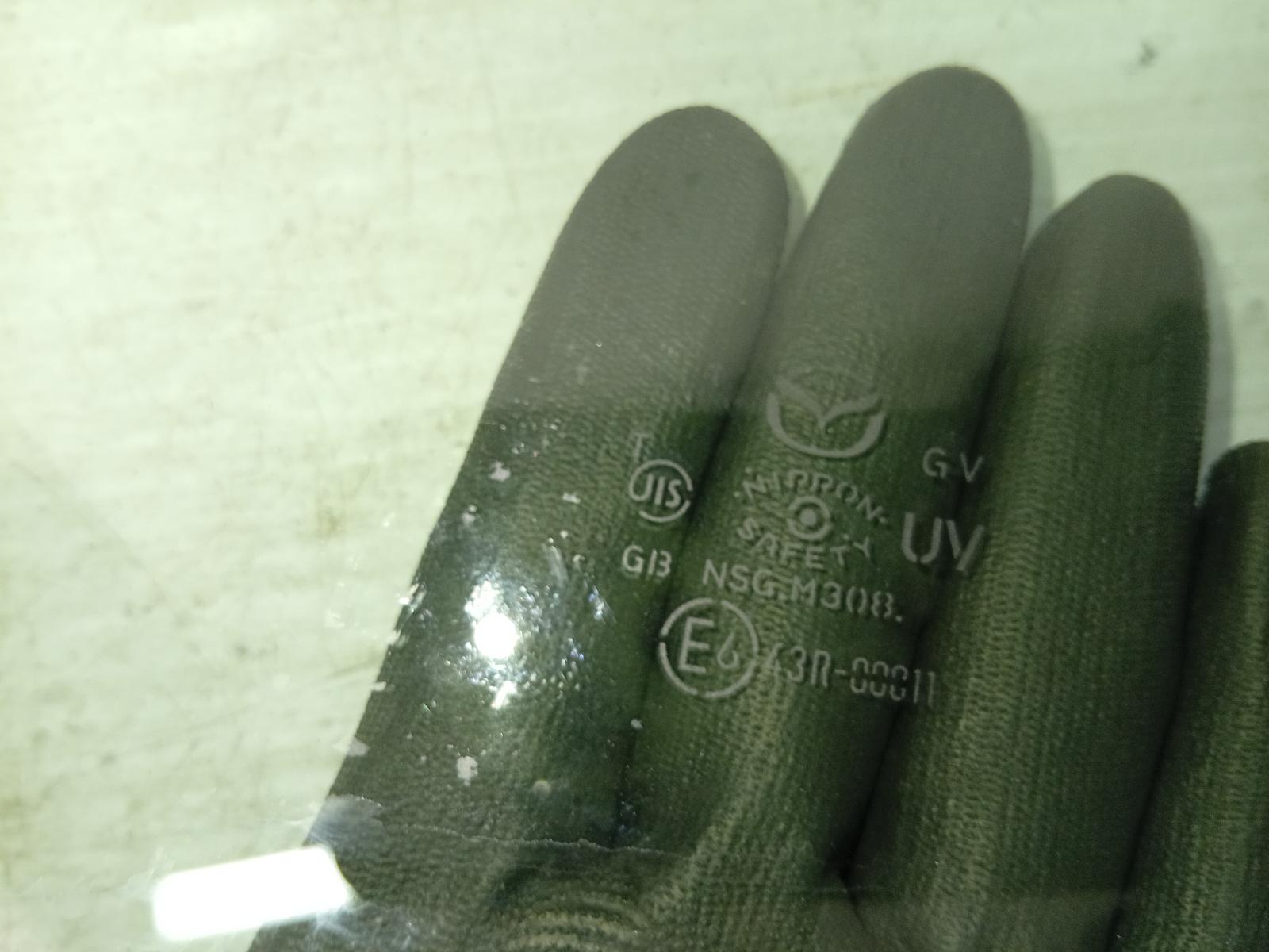 Right_Front_Door_Window