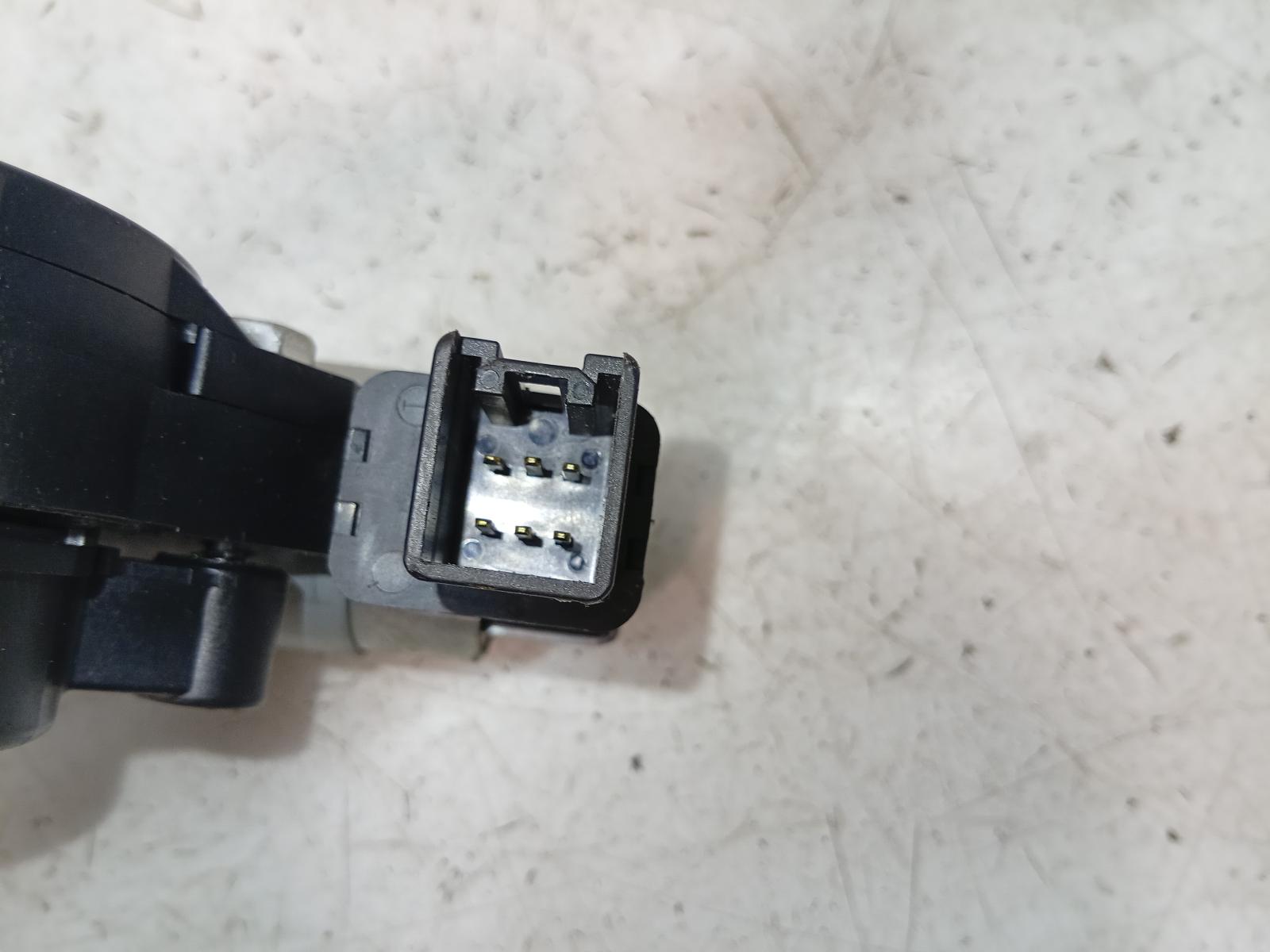 Right_Front_Window_Reg_Motor