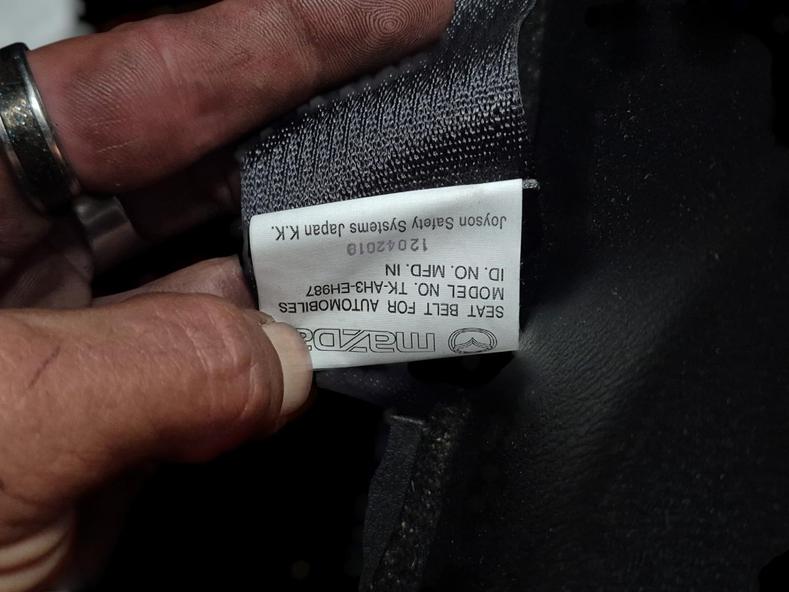 Seat_Belt_Stalk