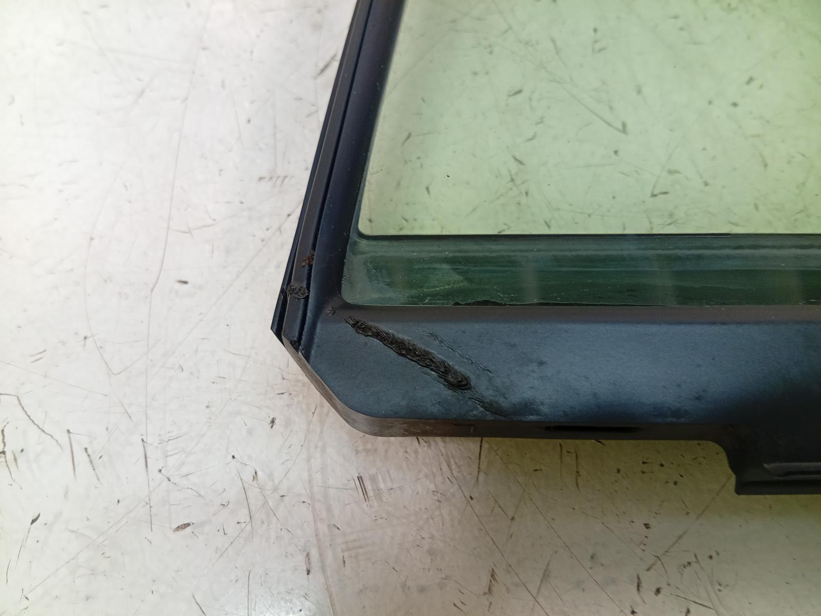 Left_Rear_1q_Door_Glass