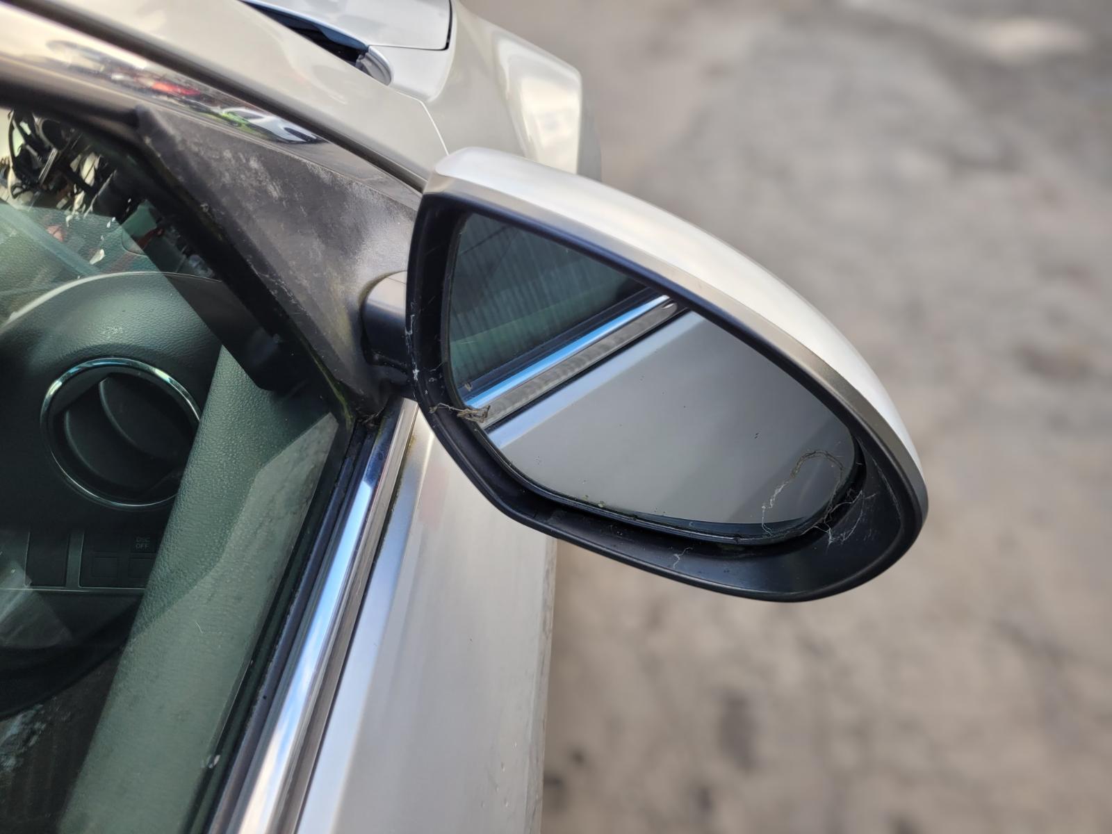 Right_Door_Mirror