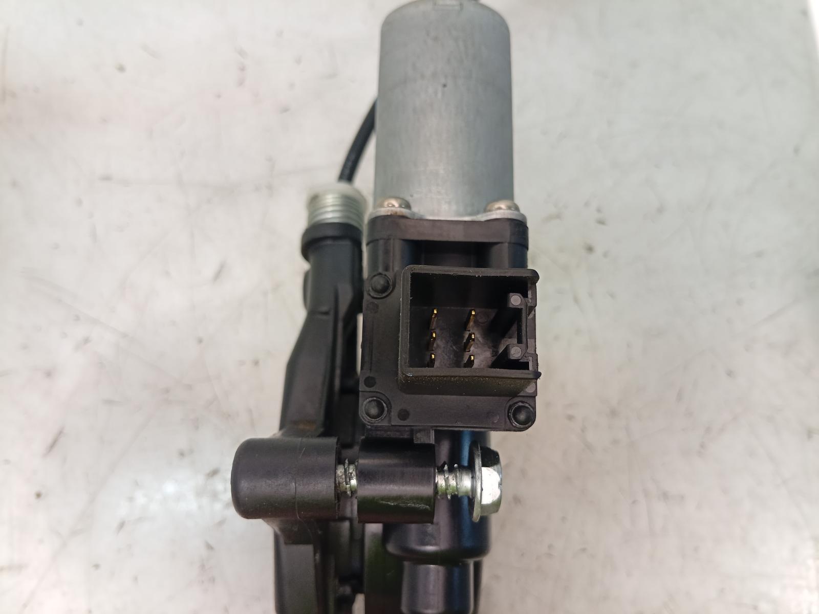 Right_Front_Window_Reg_Motor