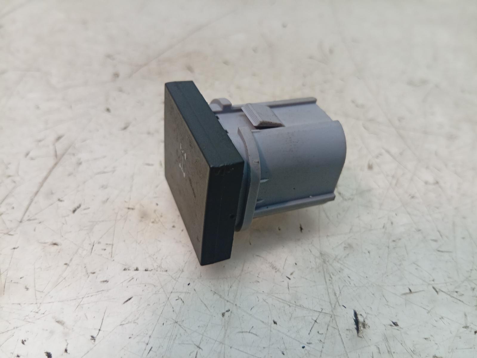 Misc_Switch_Relay