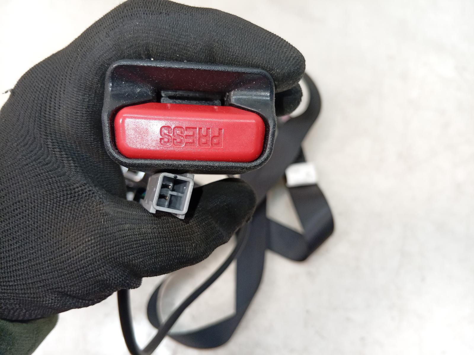 Seat_Belt_Stalk
