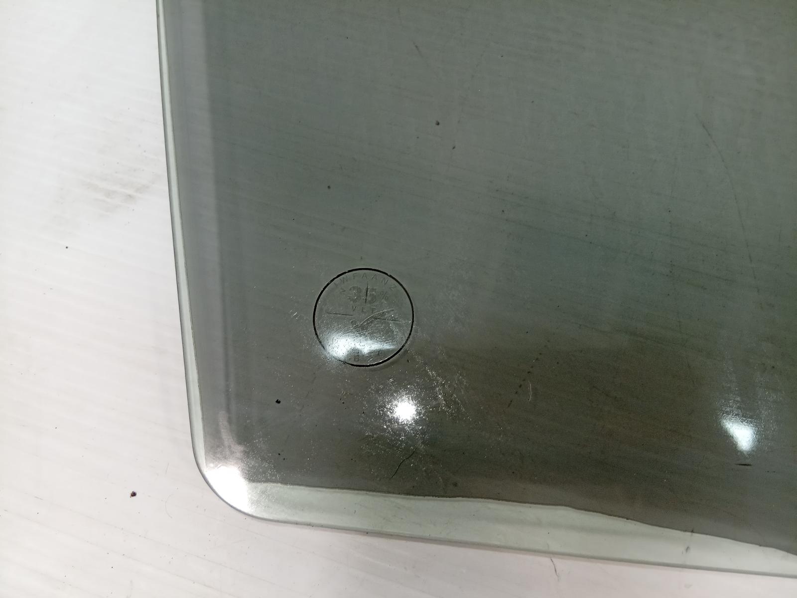 Right_Front_Door_Window