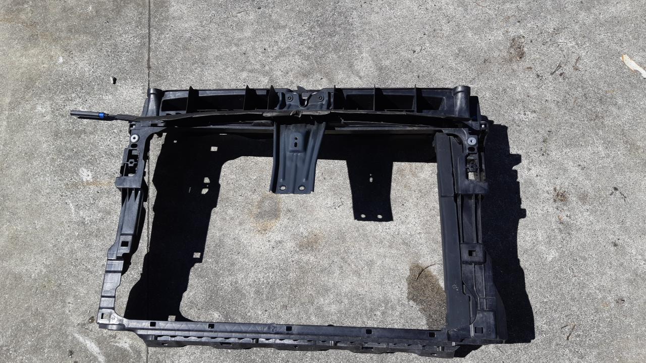 View Auto part Radiator Support Volkswagen Tiguan 2021