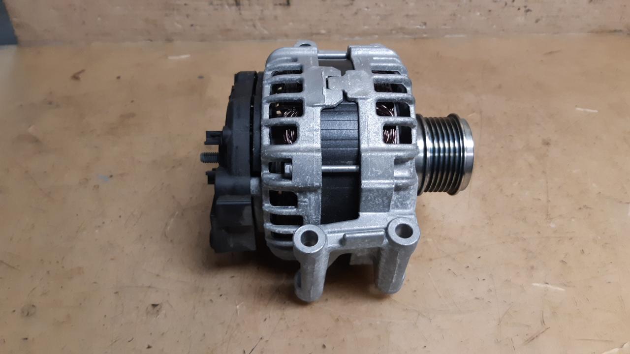 View Auto part Alternator Volkswagen Tiguan 2021