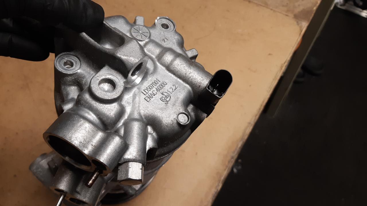 View Auto part A/C Compressor Volkswagen Tiguan 2021
