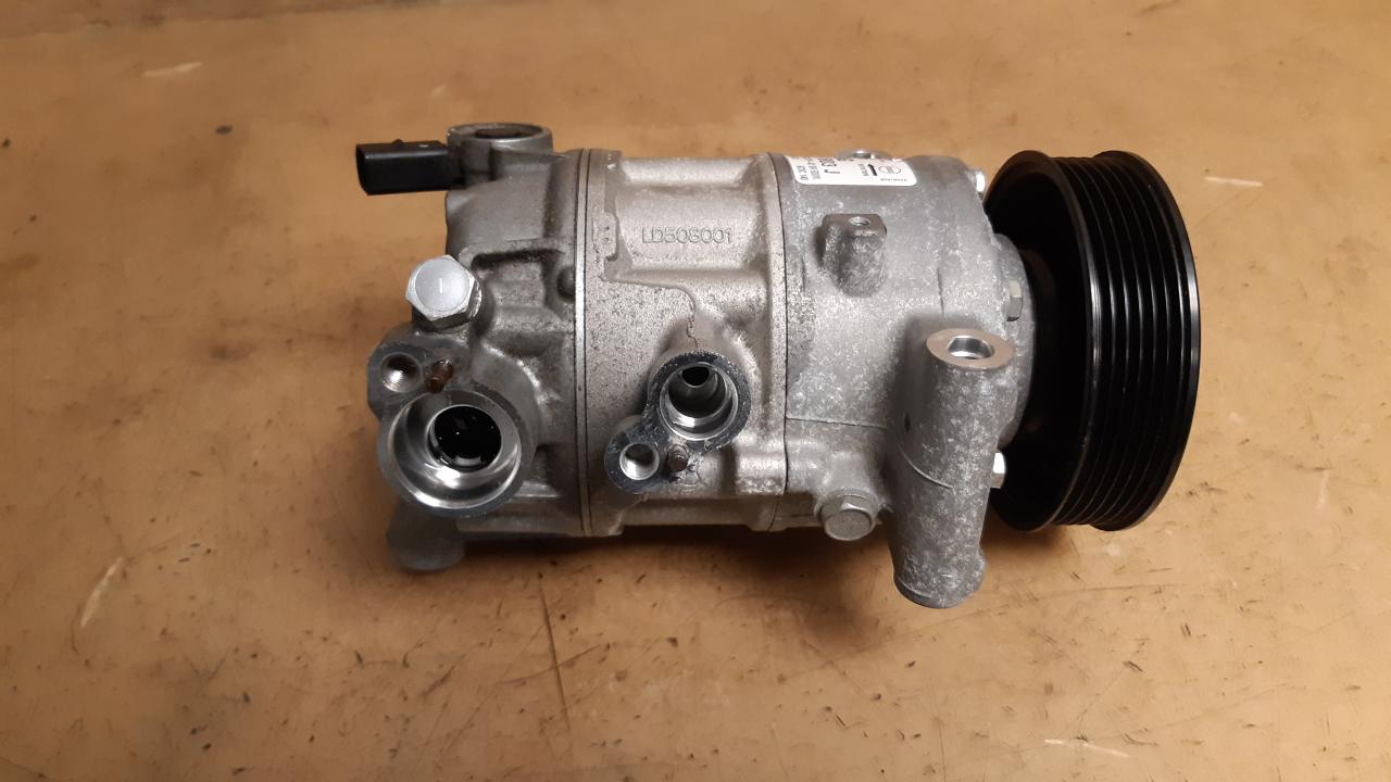 View Auto part A/C Compressor Volkswagen Tiguan 2021