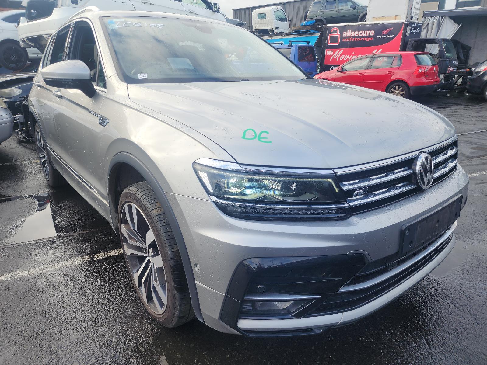 2018 Volkswagen Tiguan Radiator View Auto part Radiator Volkswagen Tiguan 2018