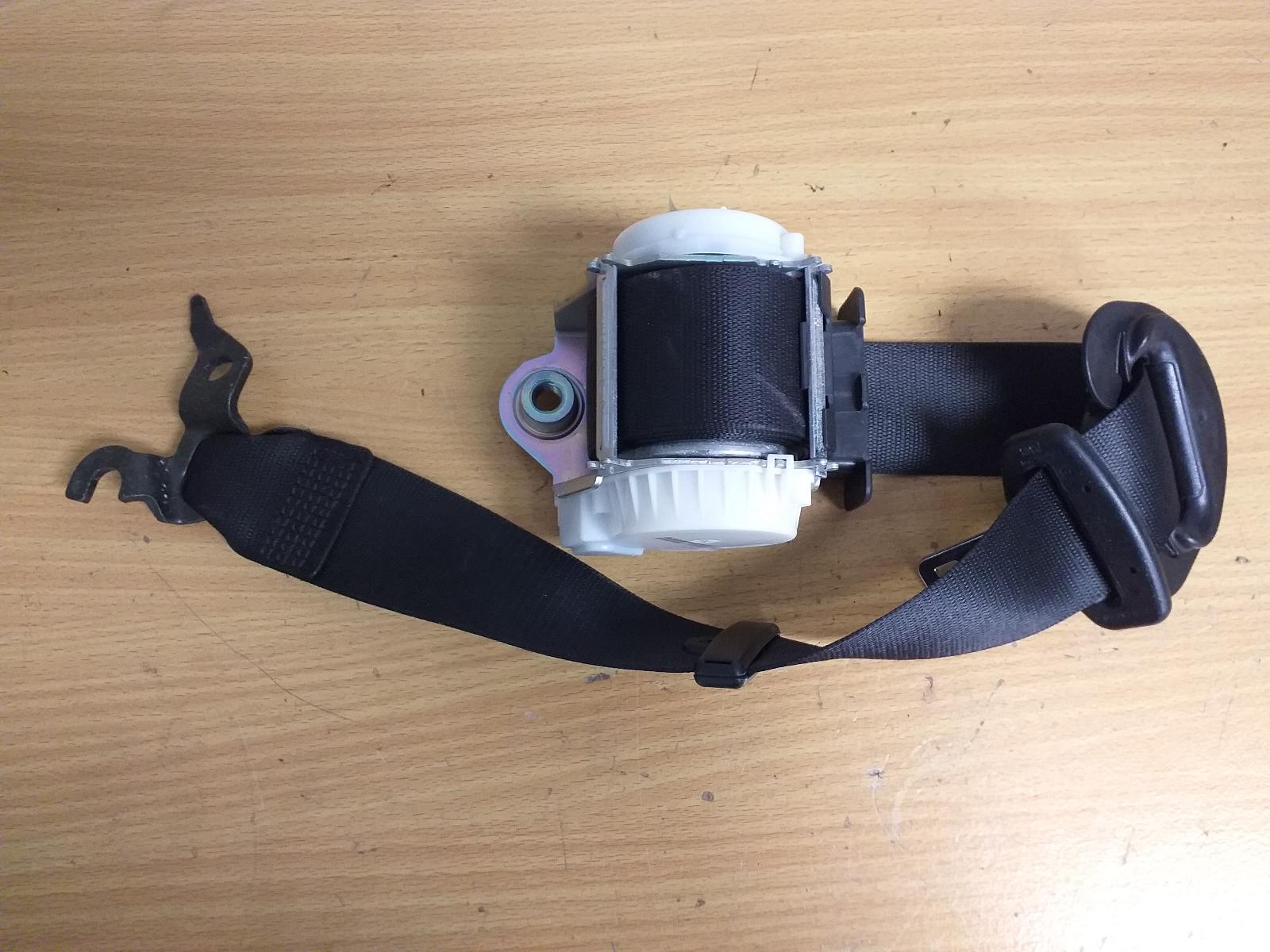 View Auto part Seatbelt/Stalk Bmw 3 Series 2007