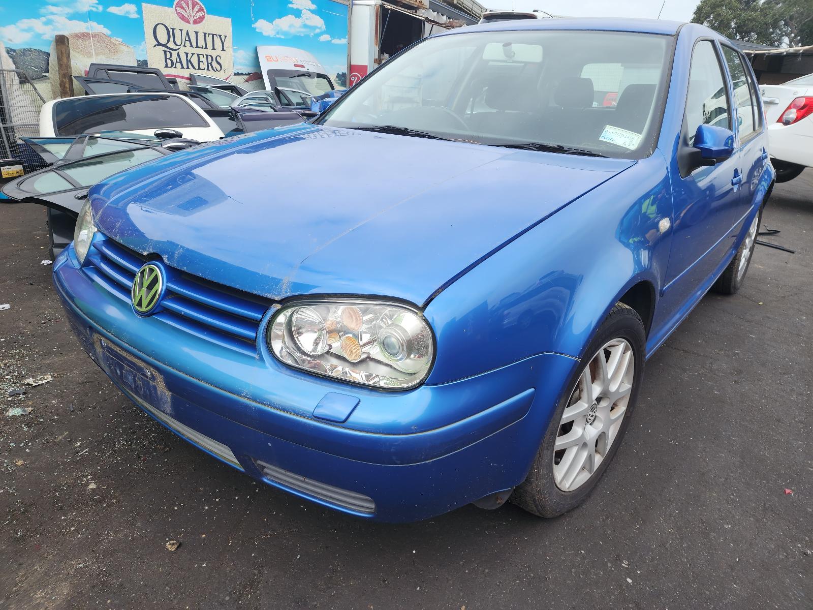 View Auto part Door/Boot/Gate Lock Volkswagen Golf 2002