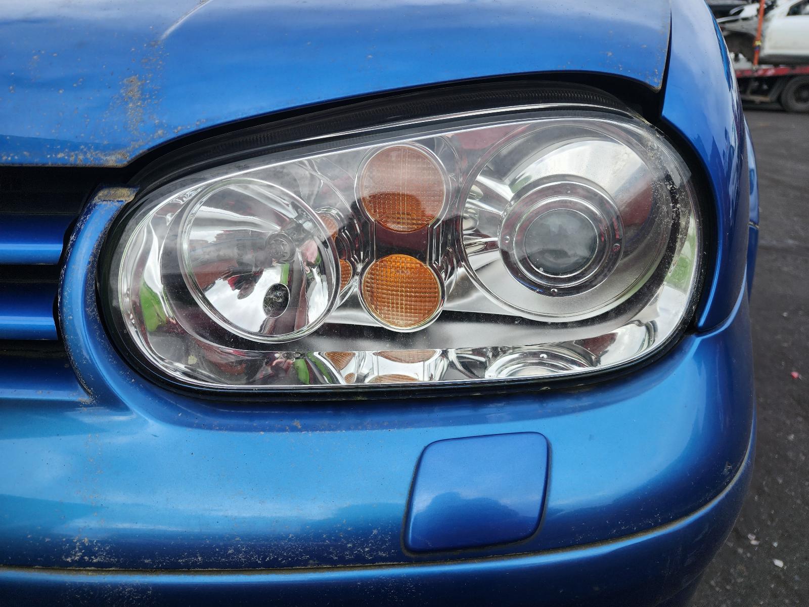 View Auto part Door/Boot/Gate Lock Volkswagen Golf 2002