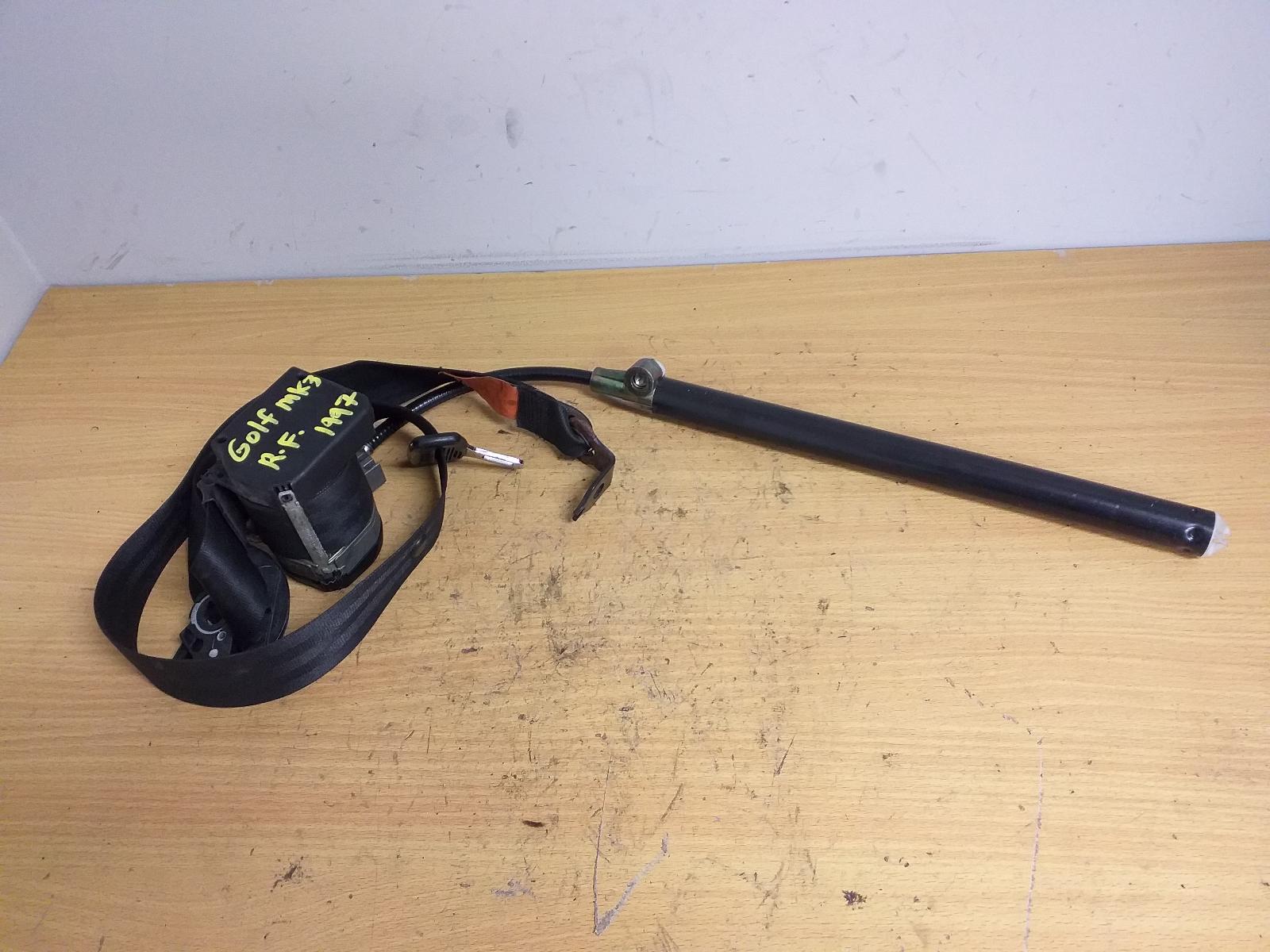 View Auto part Seatbelt/Stalk Volkswagen Golf 1996