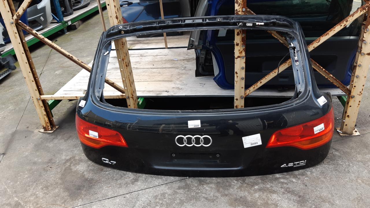 View Auto part Right Taillight Audi Q7 2008