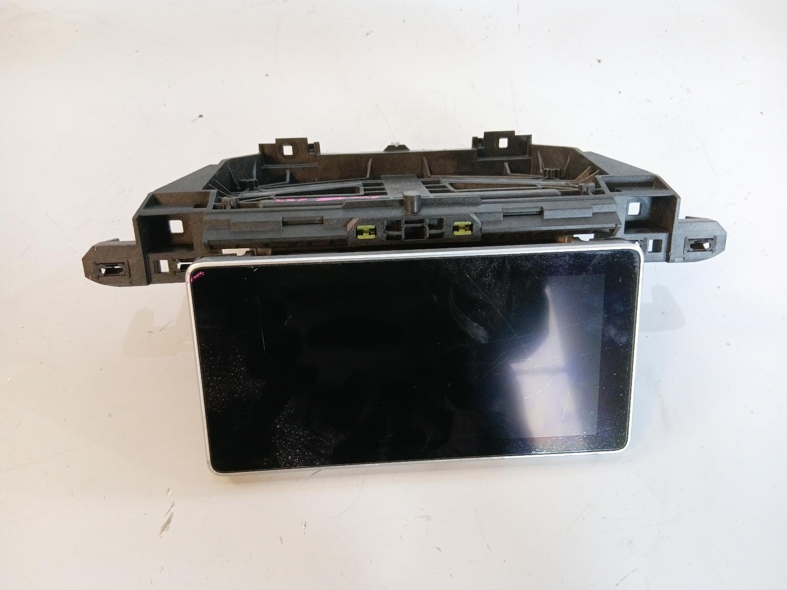 2018 Audi Q5 Radio/Cd/Dvd/Sat/Tv View Auto part Radio/Cd/Dvd/Sat/Tv Audi Q5 2018