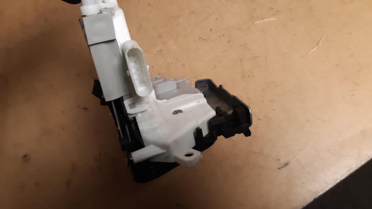 View Auto part Door/Boot/Gate Lock Audi Q5 2018