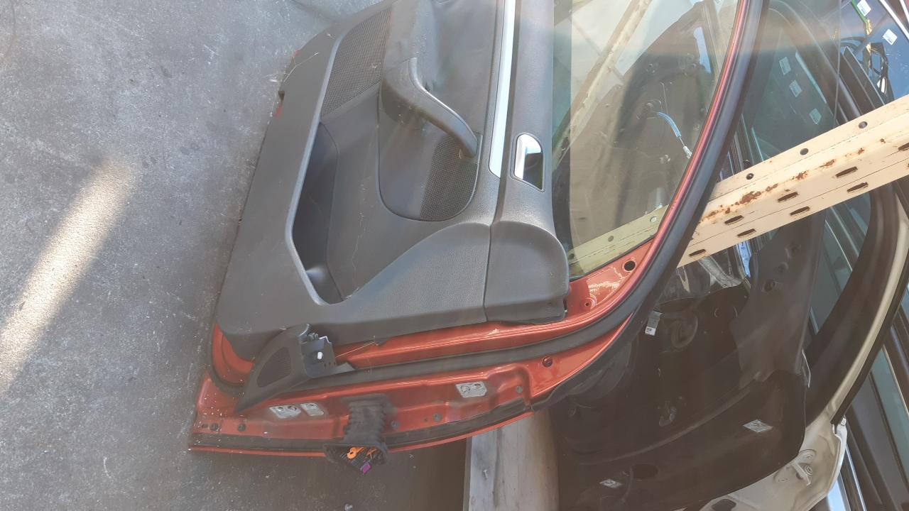 View Auto part Left Front Door Volkswagen Golf 2007