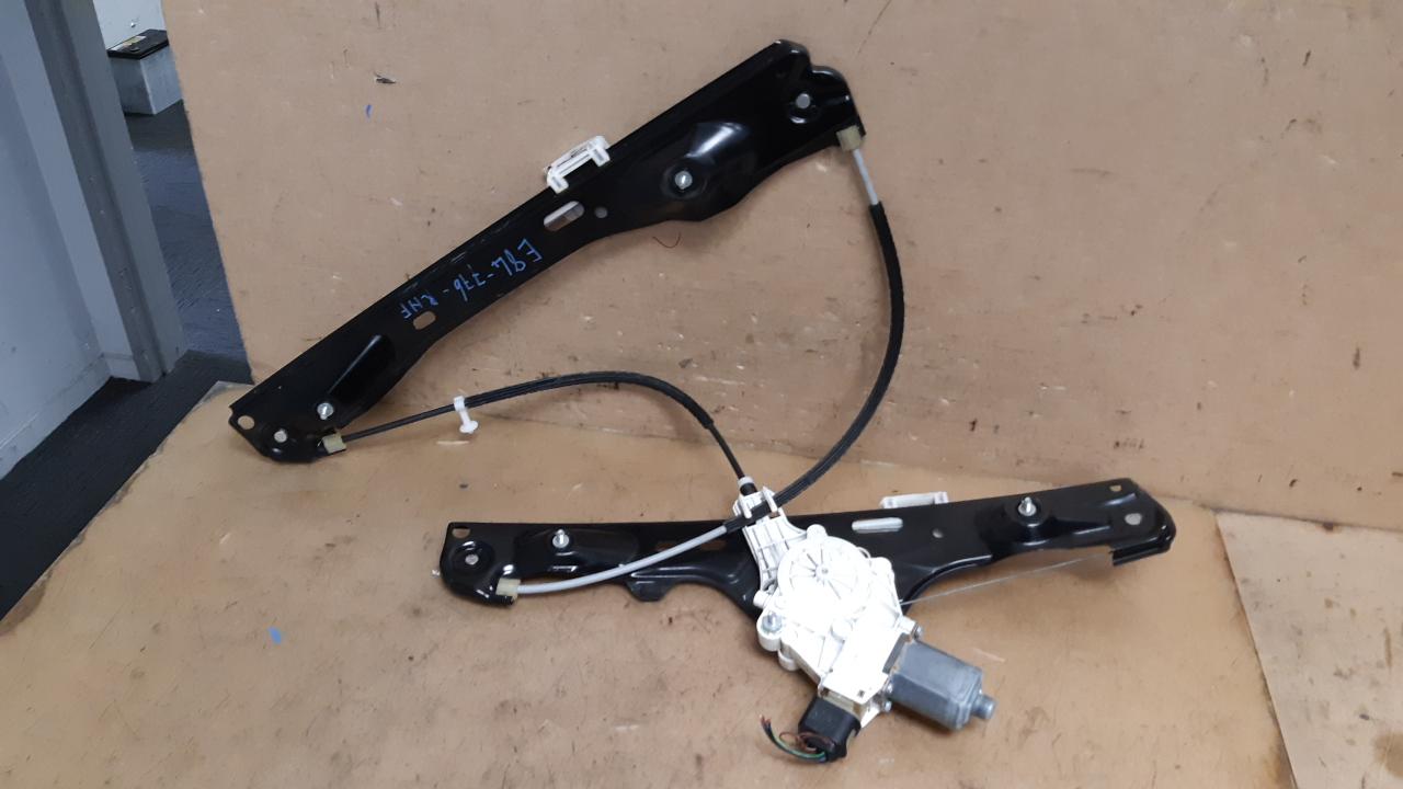 View Auto part Right Front Window Reg/Motor Bmw X1 2011