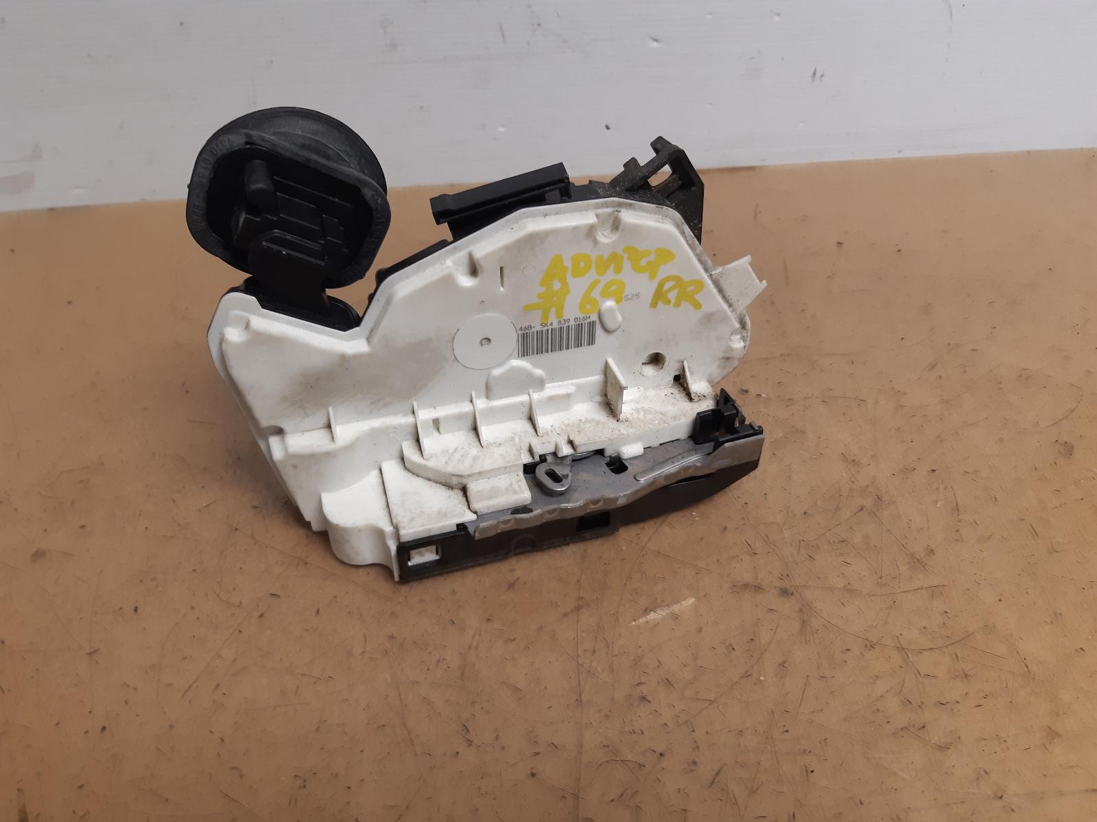 View Auto part Door/Boot/Gate Lock Volkswagen Golf 2010