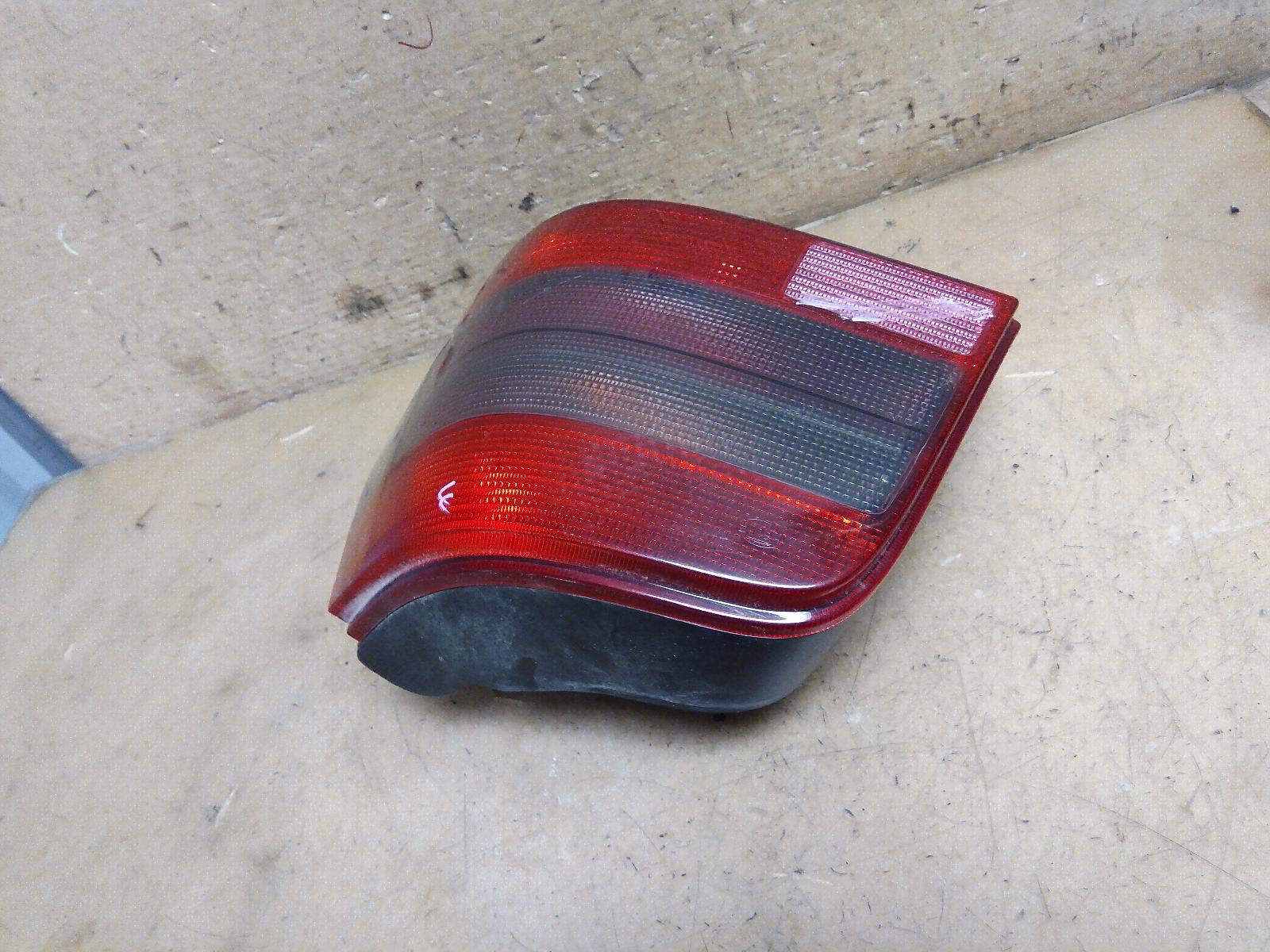 View Auto part Right Taillight Volkswagen Golf 2002