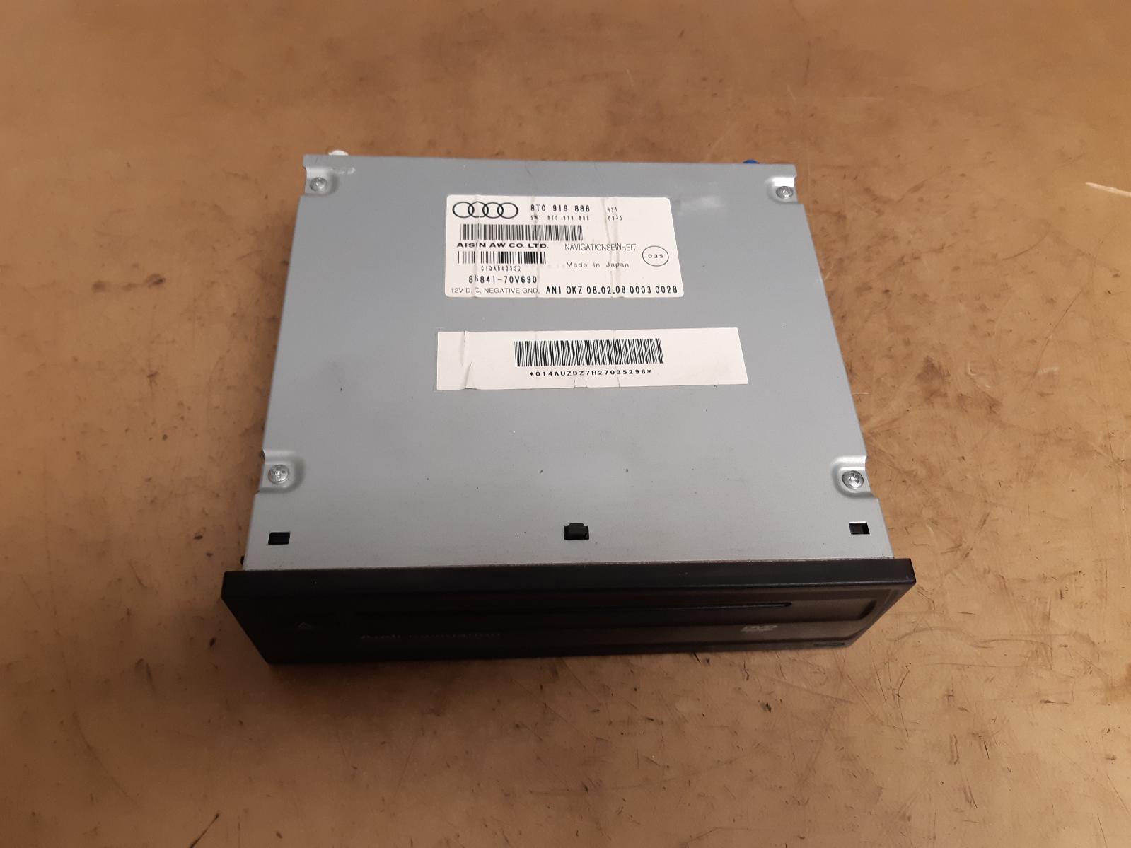 View Auto part Radio/Cd/Dvd/Sat/Tv Audi A4 2009