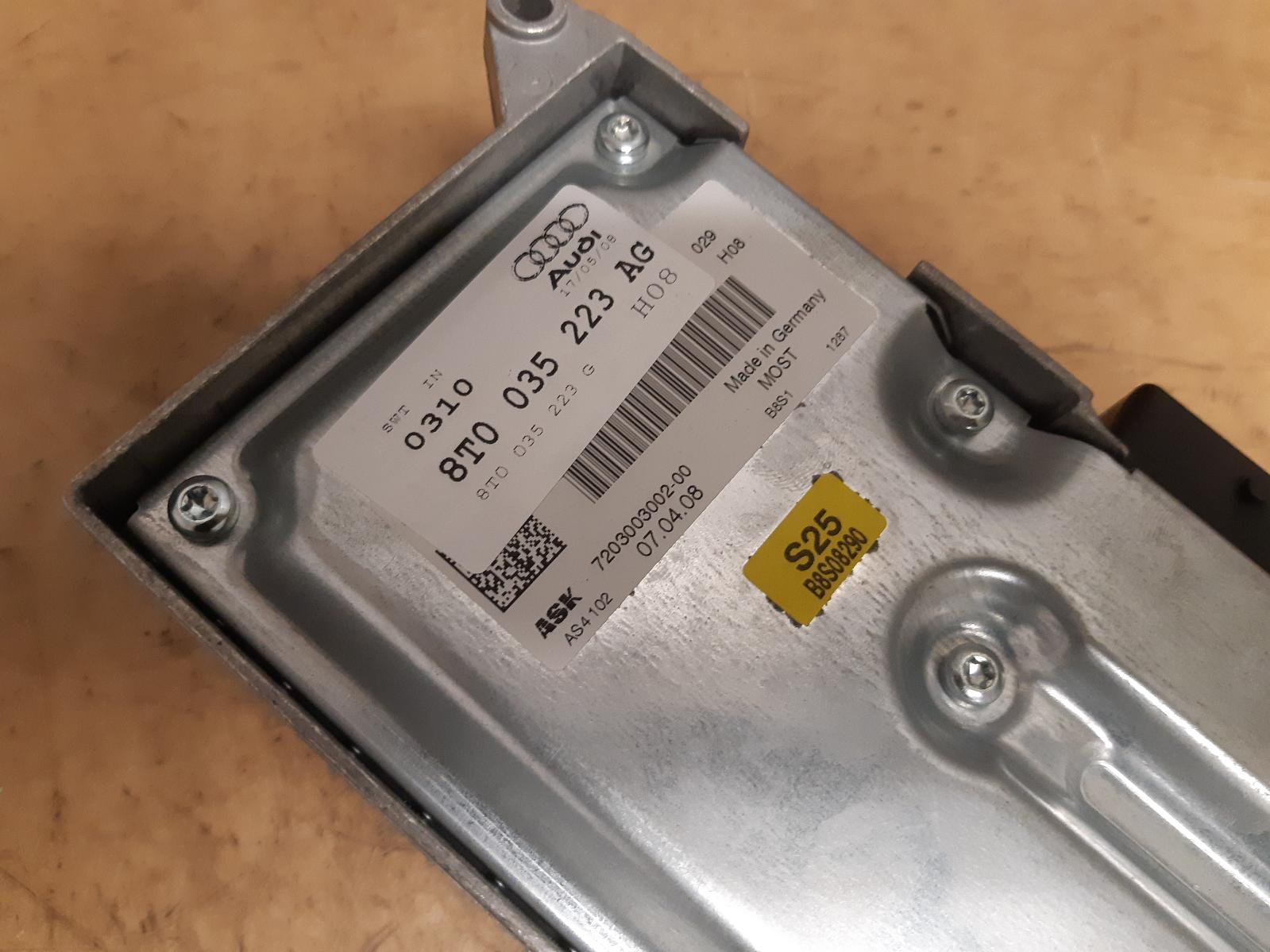 View Auto part Radio/Cd/Dvd/Sat/Tv Audi A4 2009
