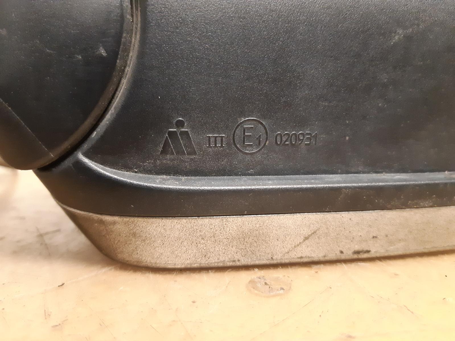 2009 Audi A4 Left Door Mirror View Auto part Left Door Mirror Audi A4 2009
