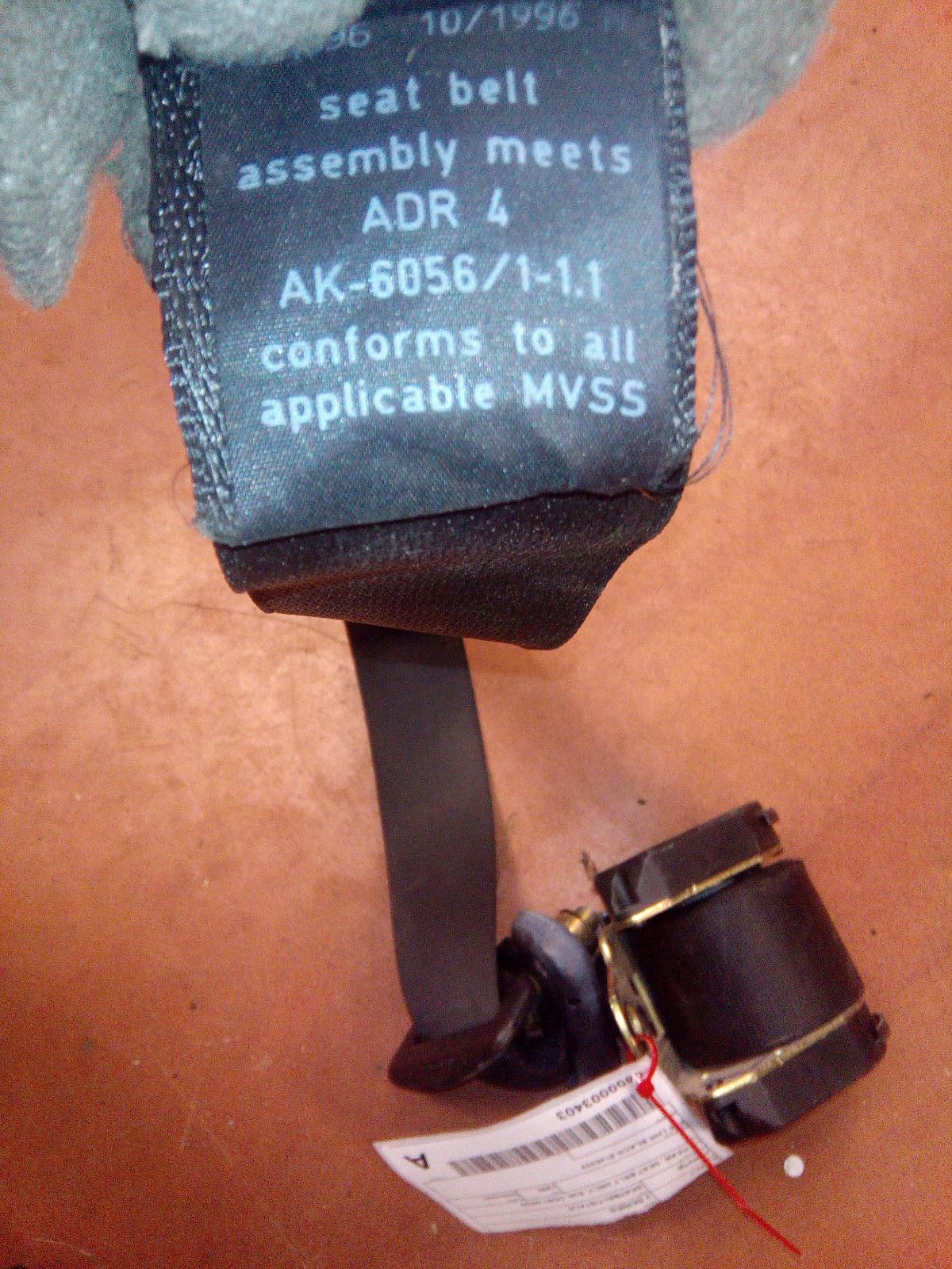 View Auto part Seatbelt/Stalk Bmw 3 Series 1995