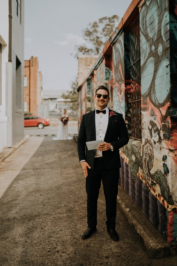 first look wedding photos