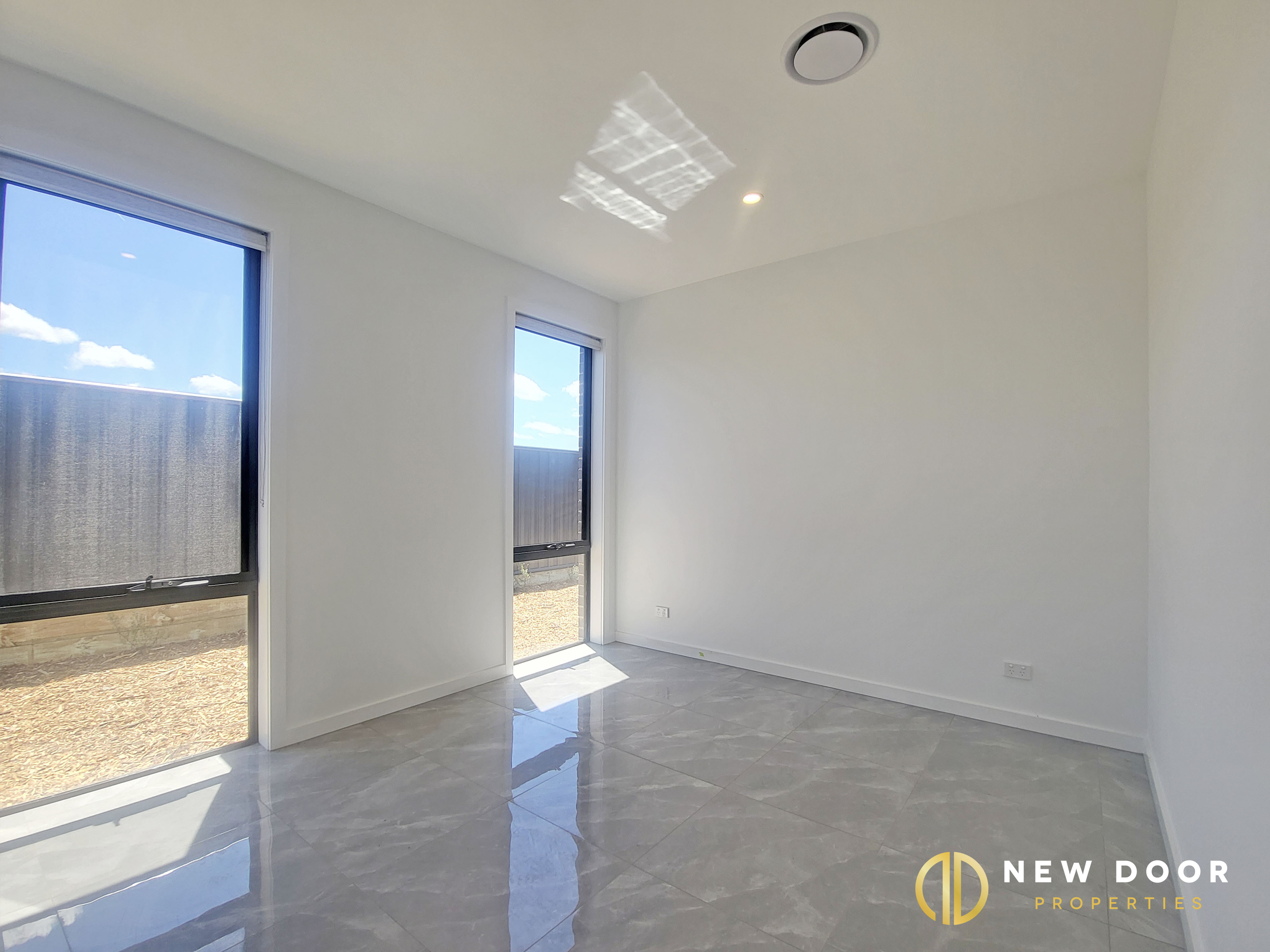 8/32 Sunnyman Street, Taylor ACT New Door Properties