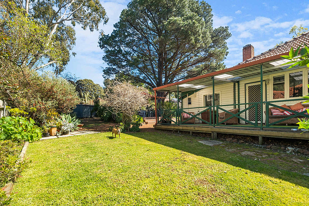 16 Wheelwright Road, Lesmurdie Provincial Real Estate