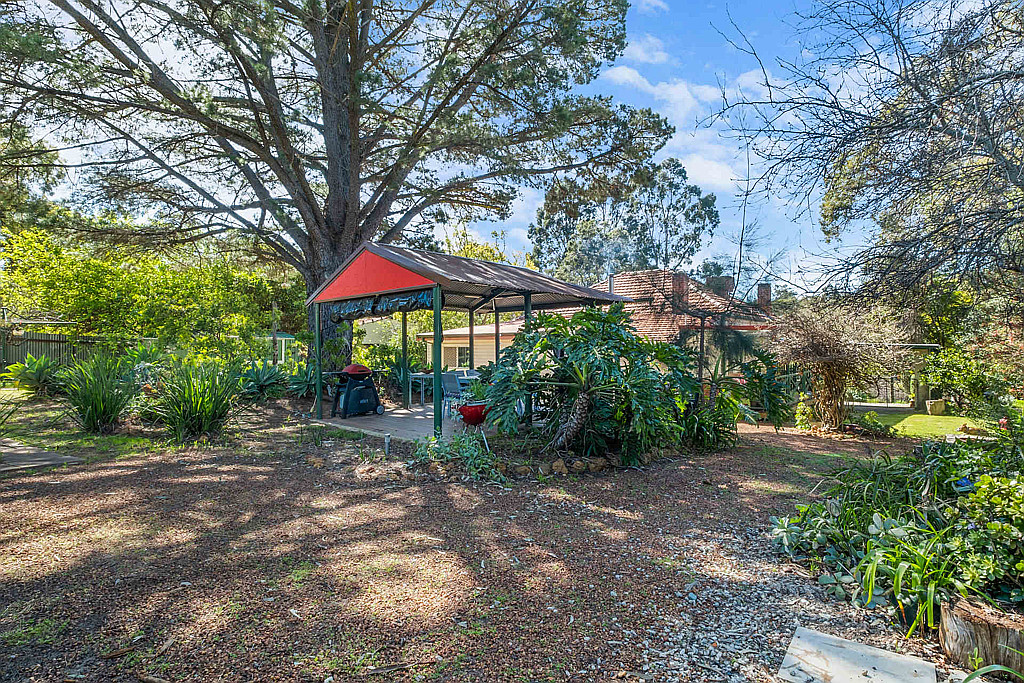 16 Wheelwright Road, Lesmurdie Provincial Real Estate