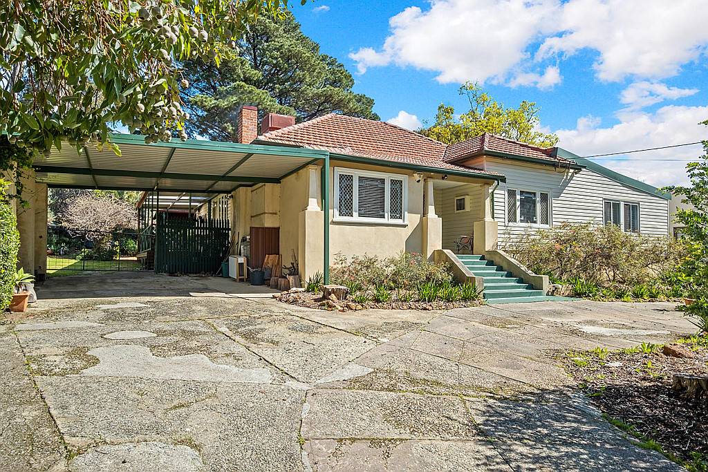 16 Wheelwright Road, Lesmurdie Provincial Real Estate