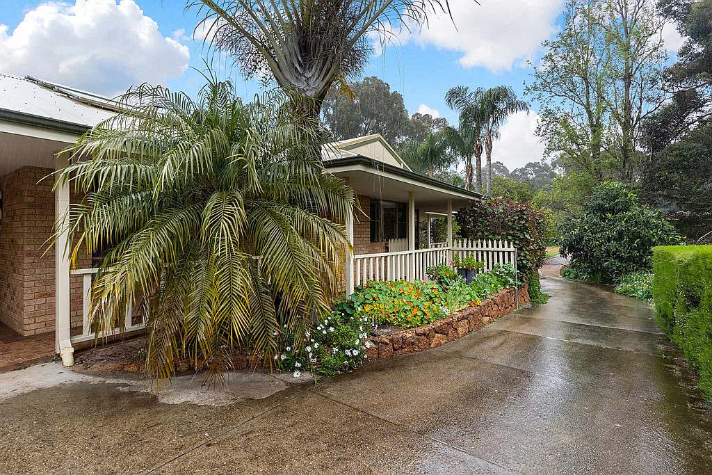 5 Wheelwright Road, Lesmurdie Provincial Real Estate