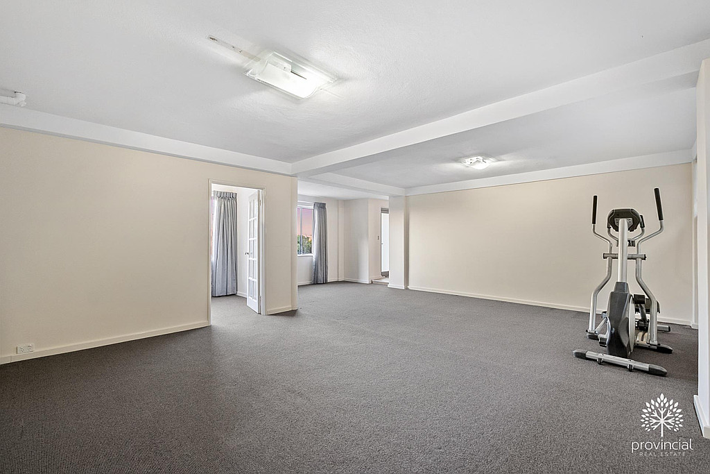 78 Basildon Road, Lesmurdie Provincial Real Estate