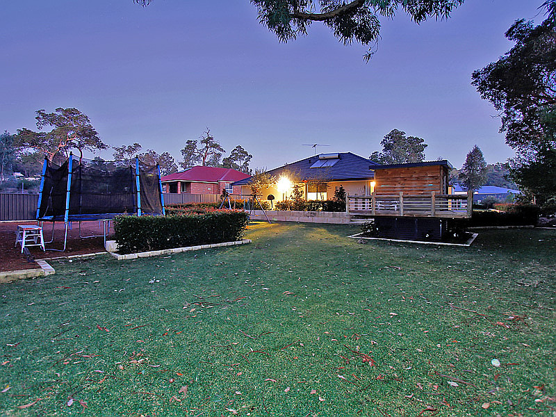 20 Woodview Retreat, Lesmurdie Provincial Real Estate