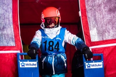 Division 5 & 4 Girls Snowboard GS – Gate Shots