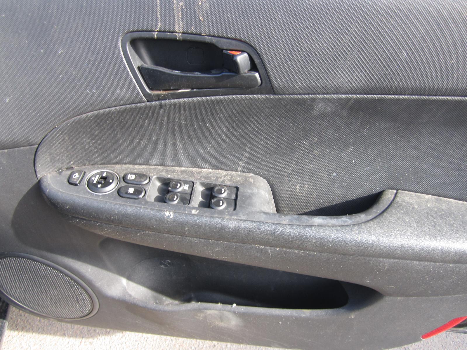 View Auto part Left Rear Door Window Hyundai I30 2009