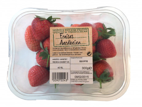 Extending the shelf life of fresh fruit and vegetables through customised packaging Strawberries berry congress large e1426600747257
