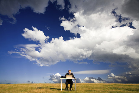 Boosting the productivity of field service teams Istock 000002418263large