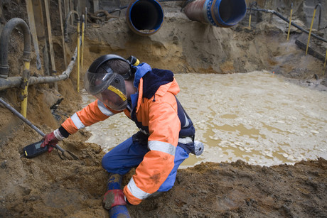 Going beyond the environmental impact statement Ground water monitoring 281 29